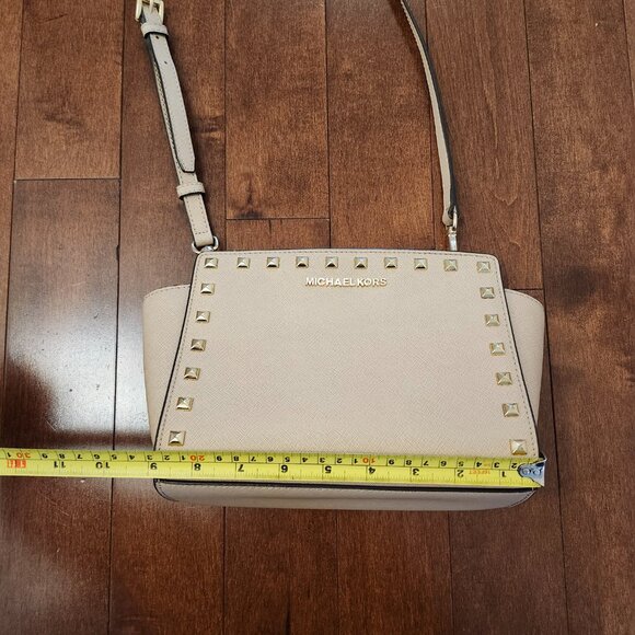 Michael Kors selma leather stud-embellished crossbody bag - Picture 3 of 11